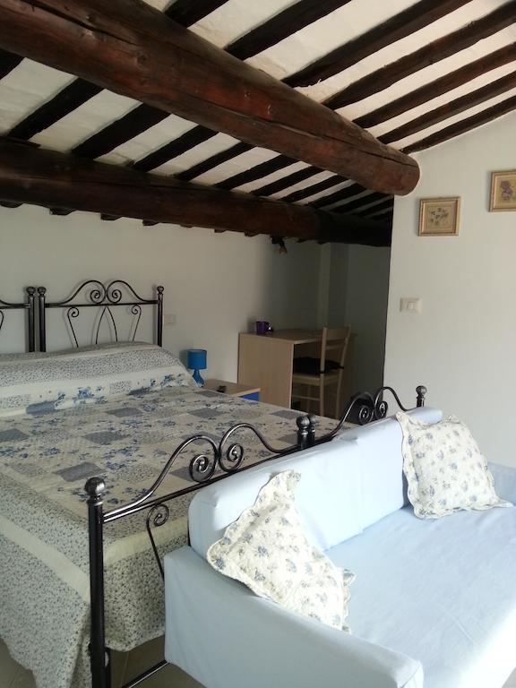 Piccolo Sogno B&B Сансеполкро Стая снимка